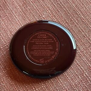 Charlotte Tilbury Cheek to Chic Swish & Glow Blusher - Pillow Talk (rose pink)